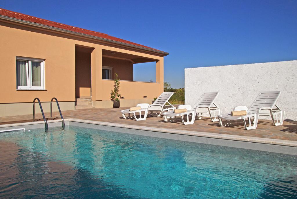 Holiday Home Luka Zadar Eksteriør bilde