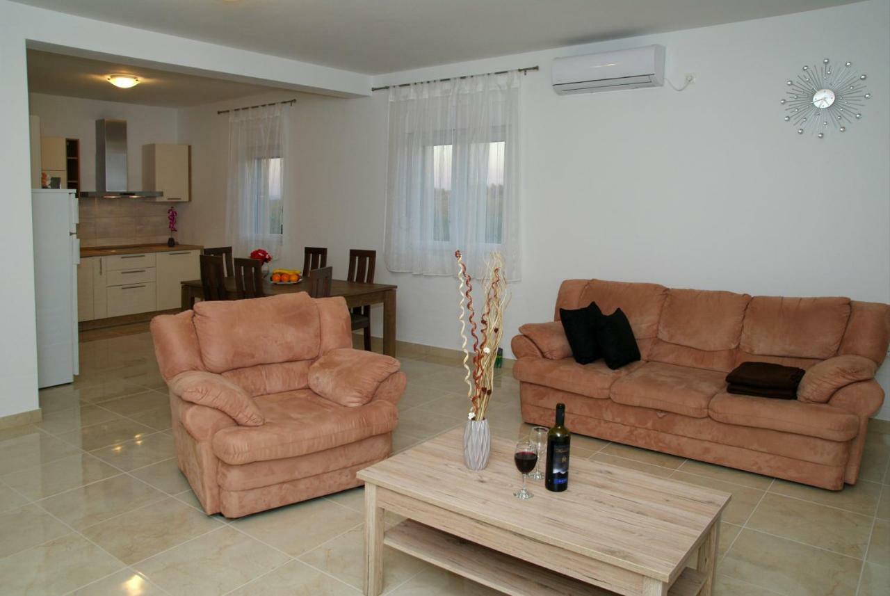 Holiday Home Luka Zadar Eksteriør bilde