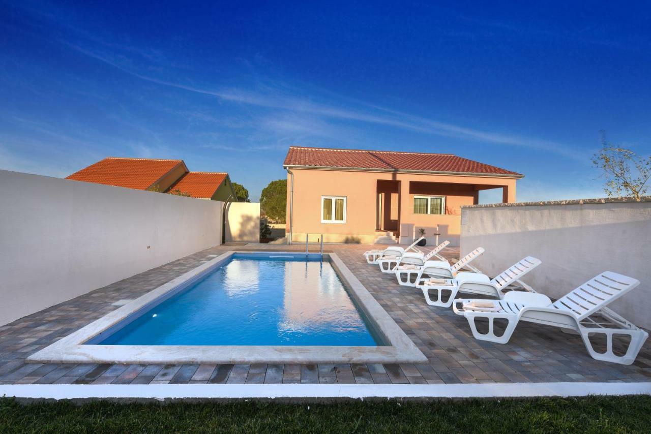 Holiday Home Luka Zadar Eksteriør bilde