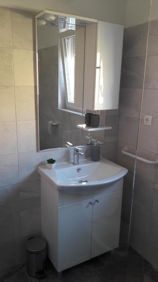 Holiday Home Luka Zadar Eksteriør bilde